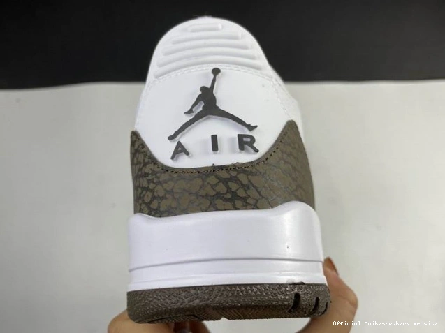 Official Maikesneakers 136064-122 Retro Mocha 3 Jordan (2018) Air 0807